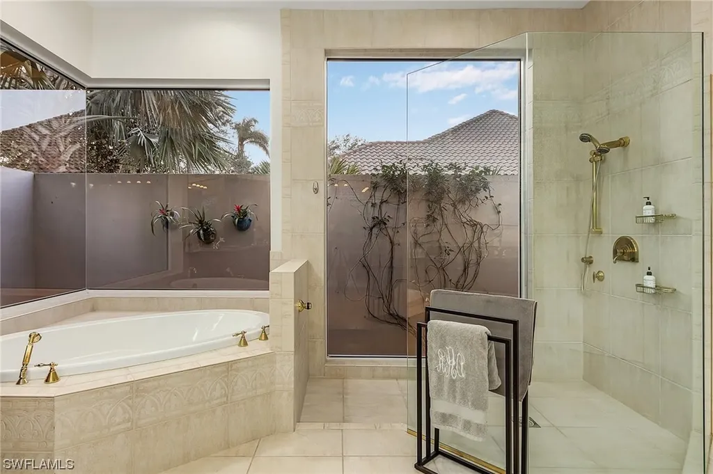12570 Colliers Reserve Drive Naples FL 34110