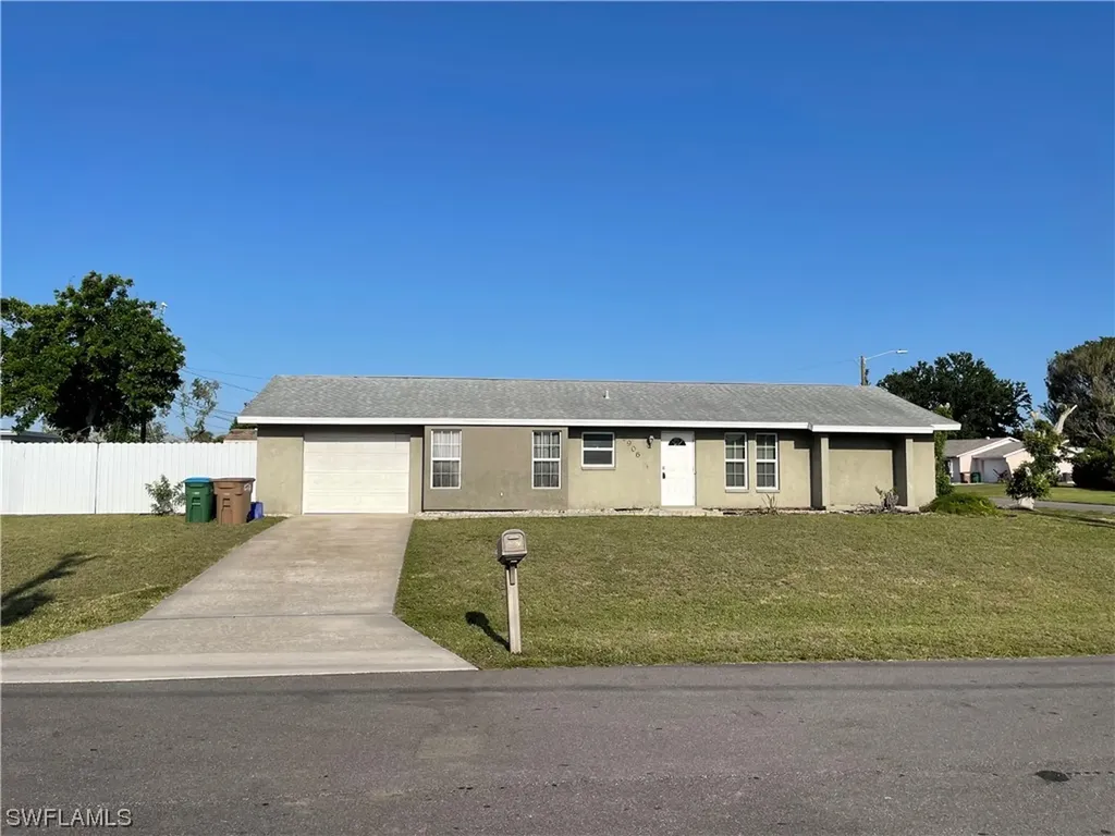 2906 SE 10th Avenue Cape Coral FL 33904