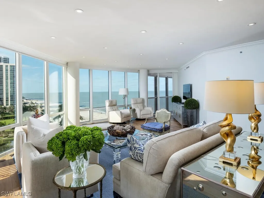Naples FL, 4951 Gulf Shore Boulevard N, Unit 501