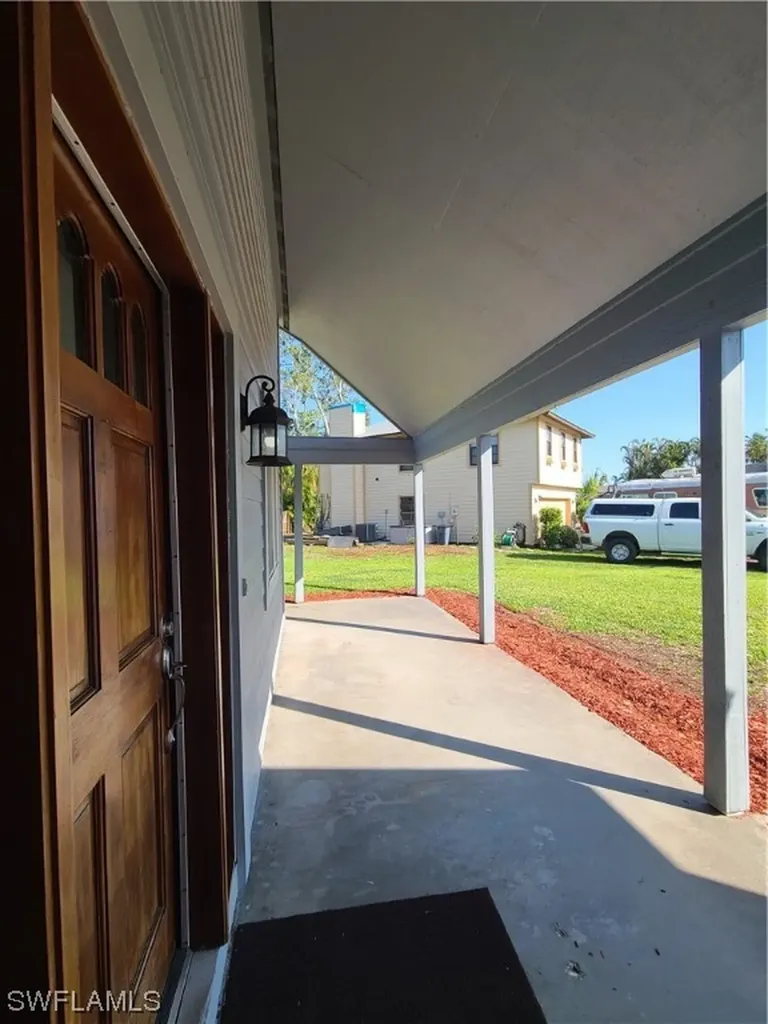2437 Guinevere Court Fort Myers FL 33912