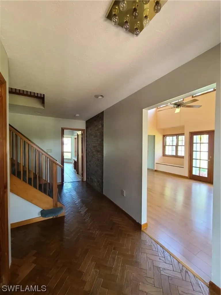 2437 Guinevere Court Fort Myers FL 33912