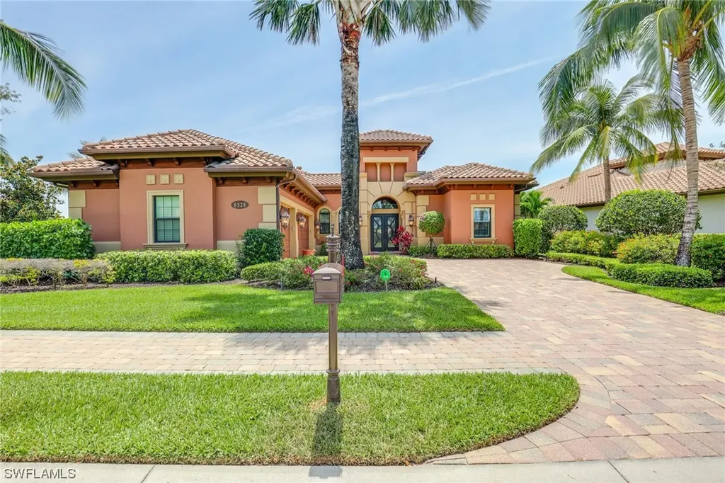 6528 Costa Circle Naples FL 34113