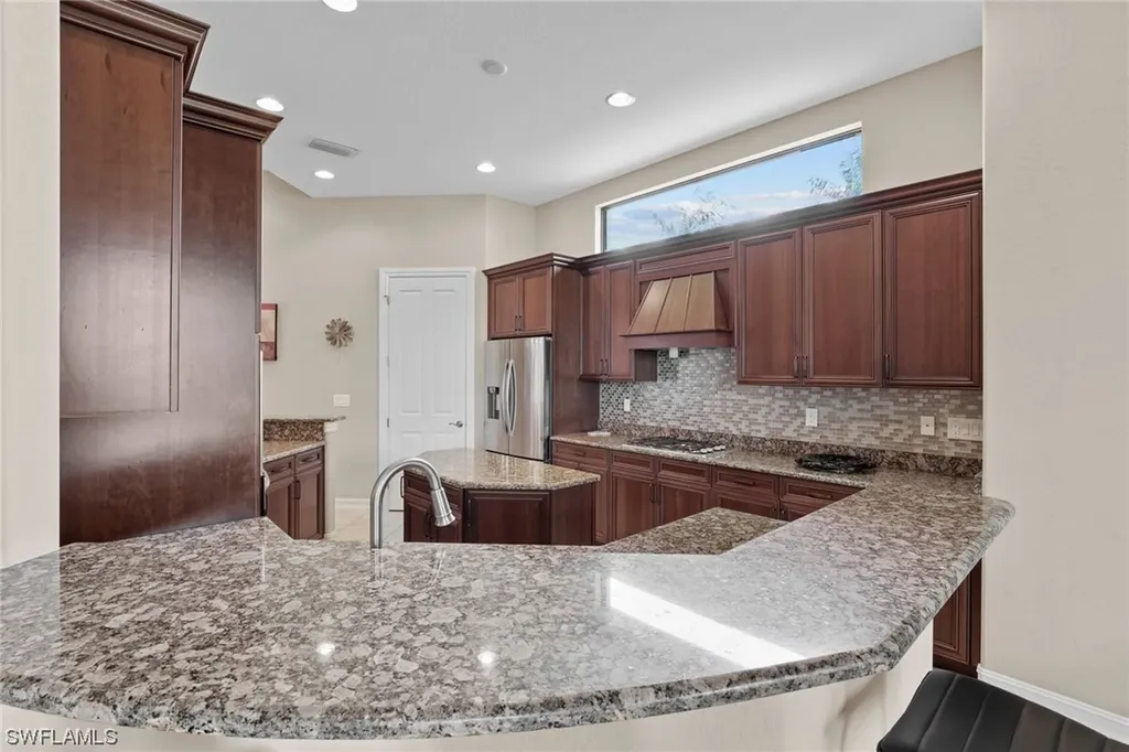 6528 Costa Circle Naples FL 34113