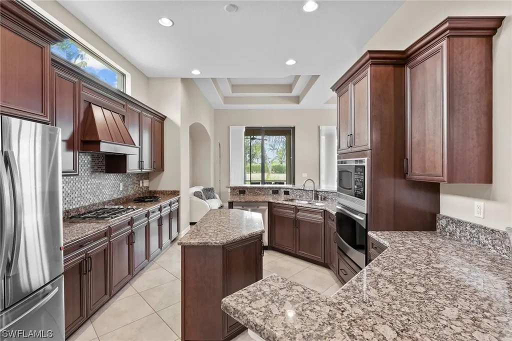 6528 Costa Circle Naples FL 34113