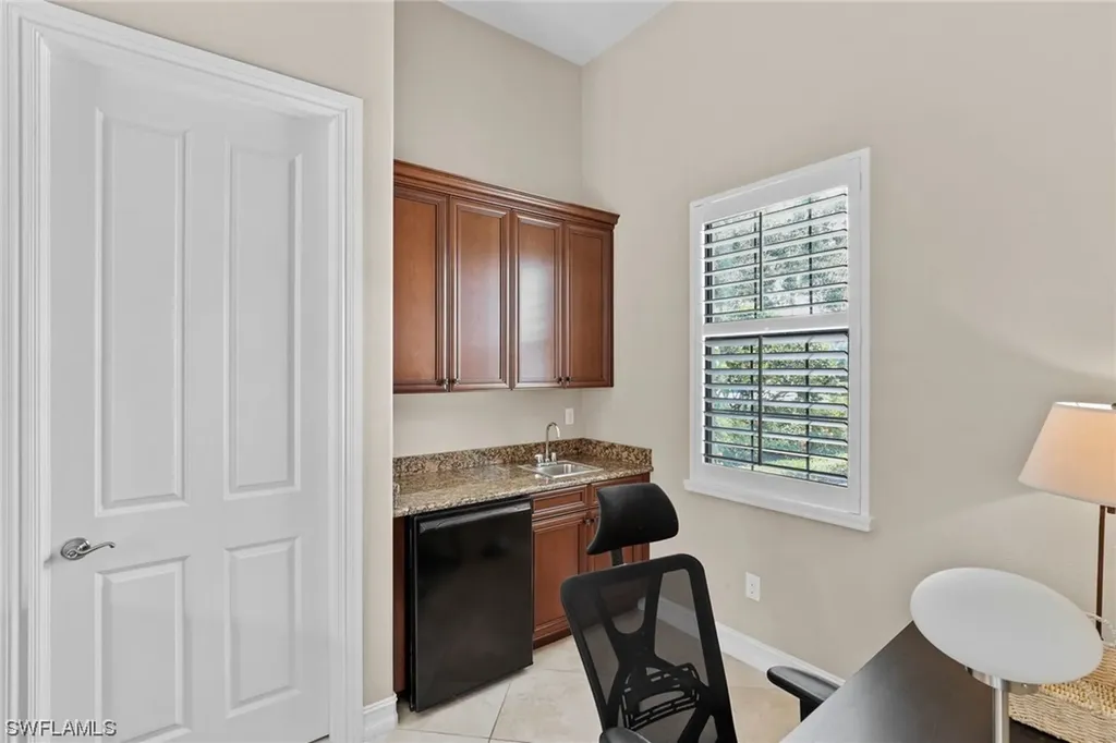 6528 Costa Circle Naples FL 34113