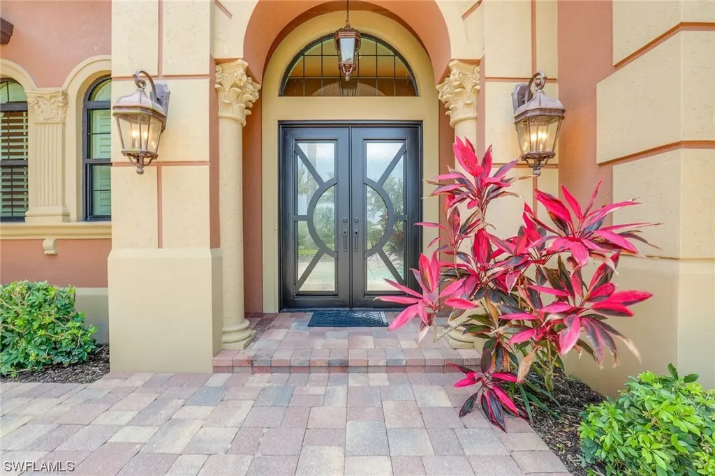 6528 Costa Circle Naples FL 34113