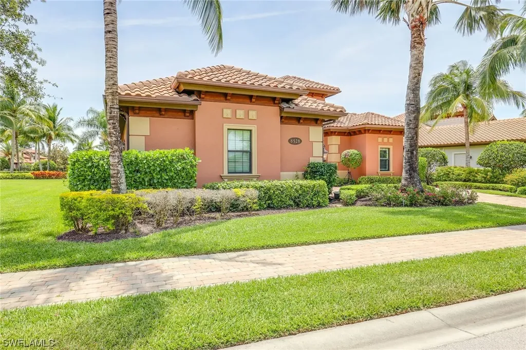 6528 Costa Circle Naples FL 34113