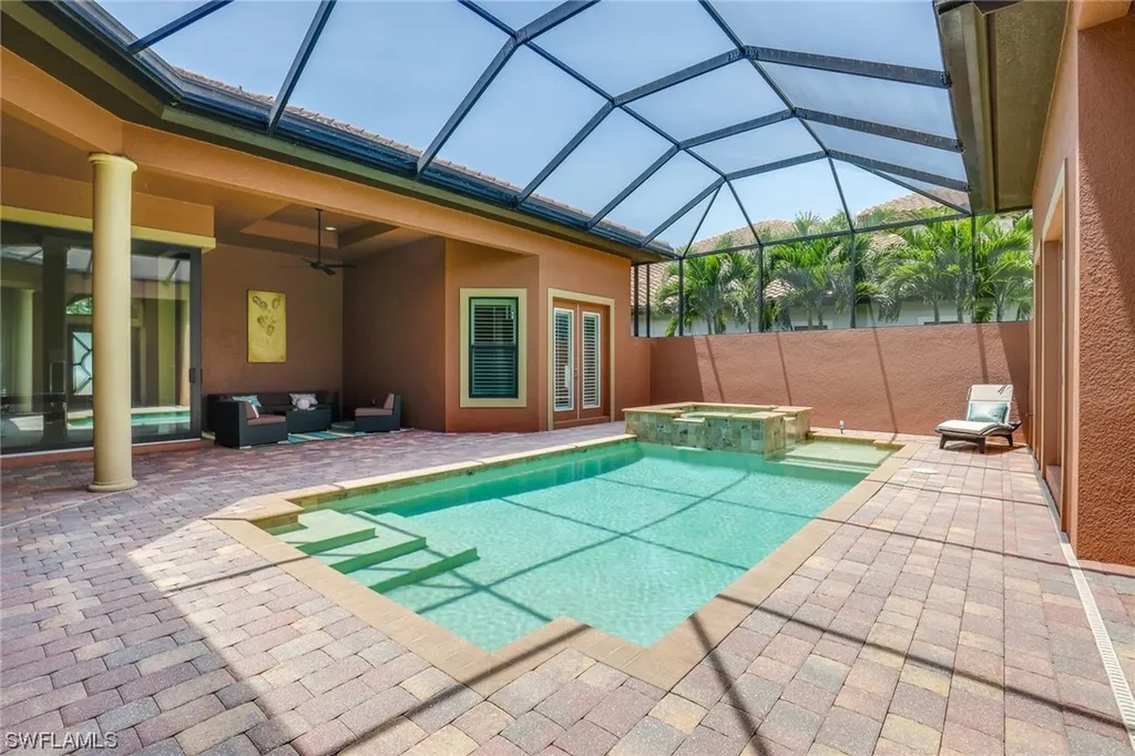 6528 Costa Circle Naples FL 34113