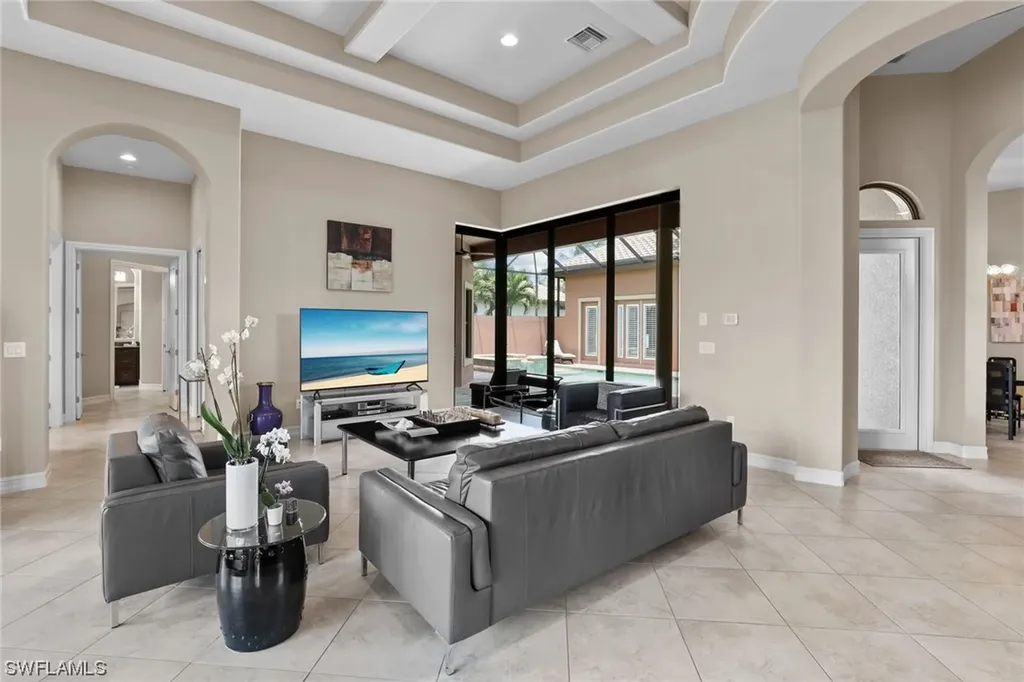6528 Costa Circle Naples FL 34113