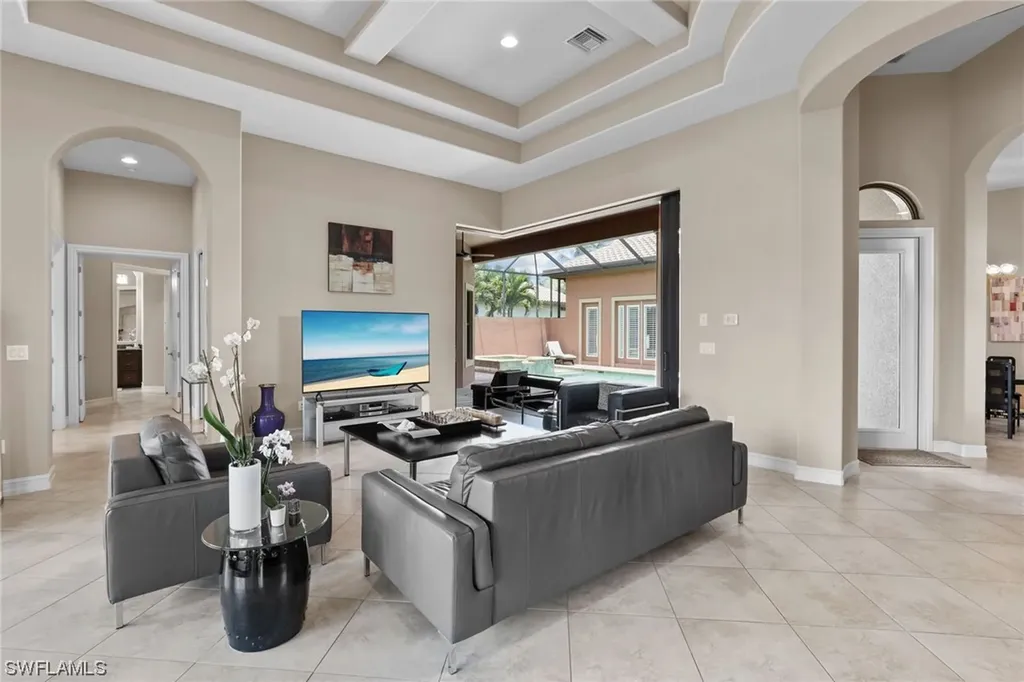 6528 Costa Circle Naples FL 34113