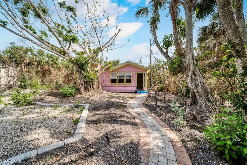 2365 Periwinkle Way Sanibel FL 33957