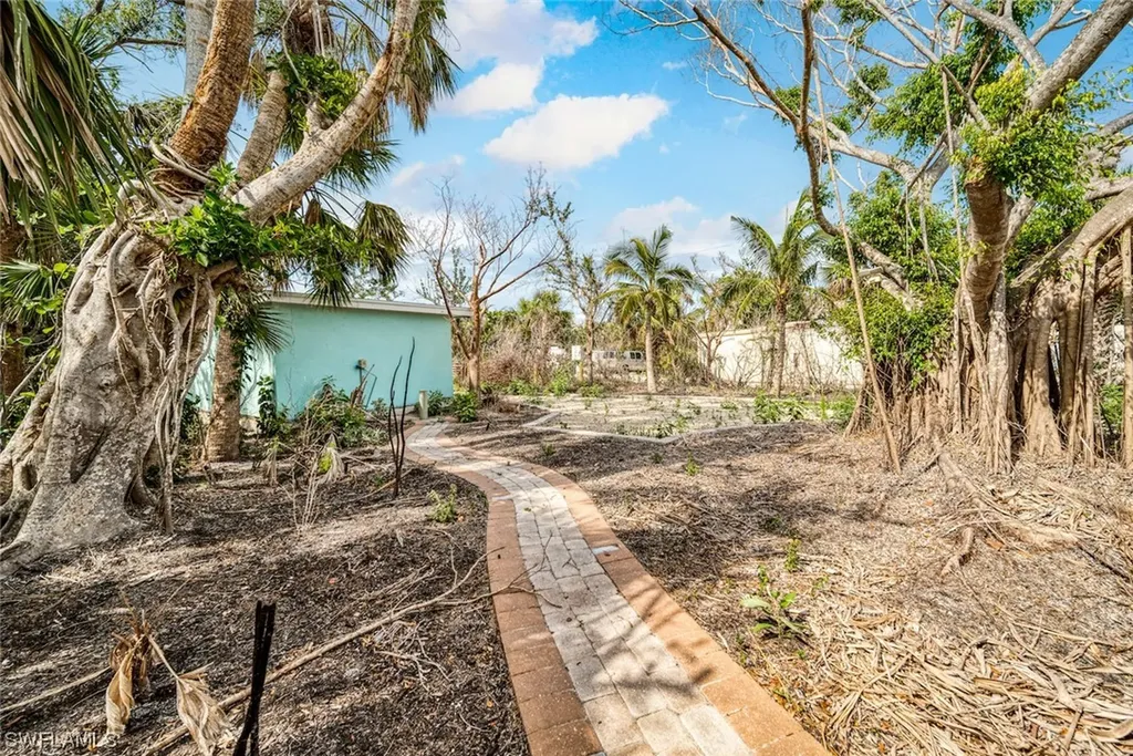 2365 Periwinkle Way Sanibel FL 33957