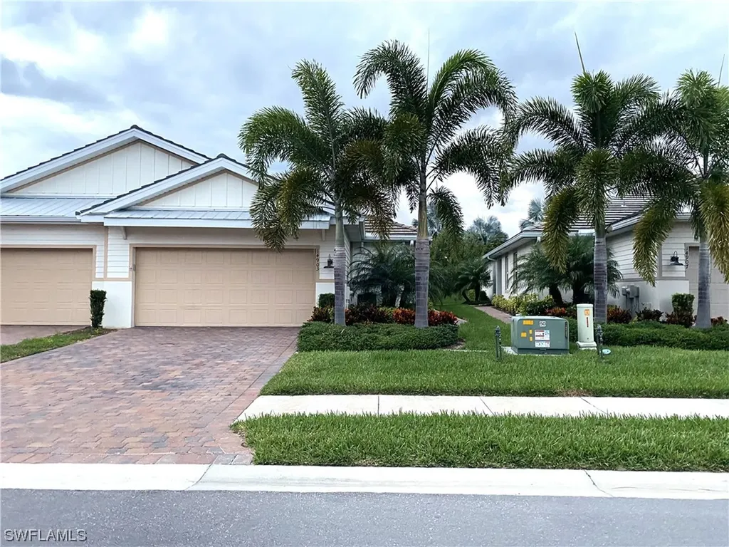 14903 Edgewater Circle Naples FL 34114