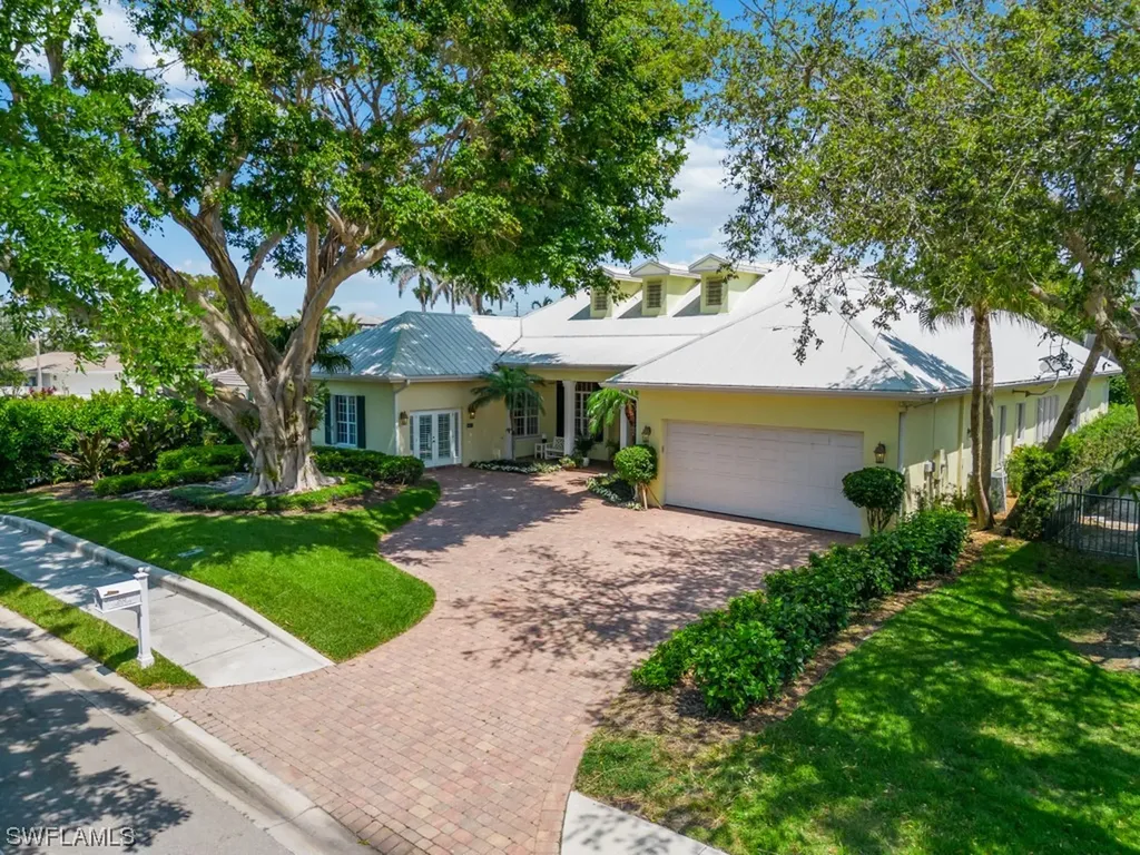505 Harbour Drive Naples FL 34103