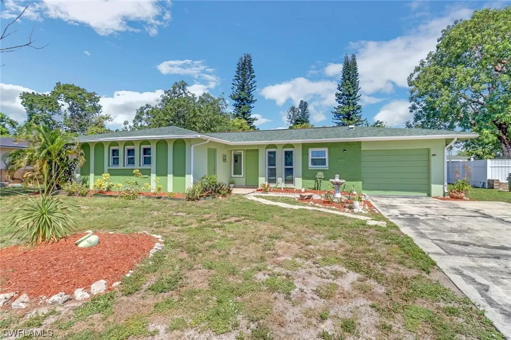 4449 20th Avenue SW Naples FL 34116