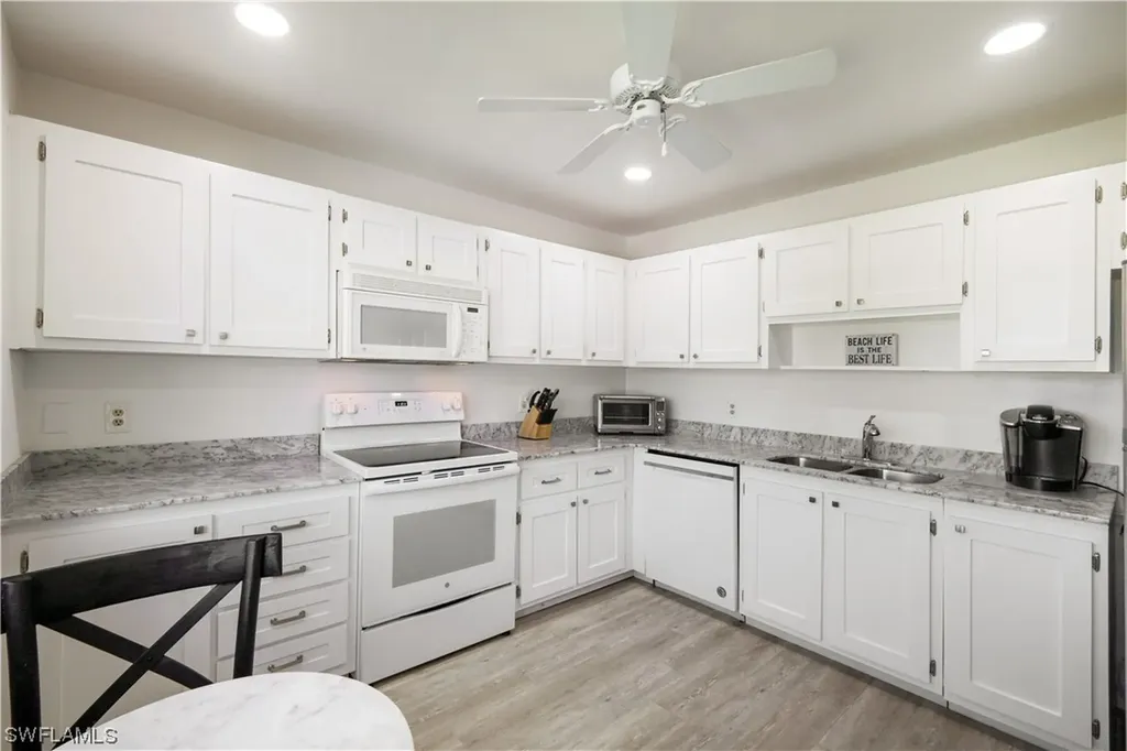 232 Memory Lane Naples FL 34112