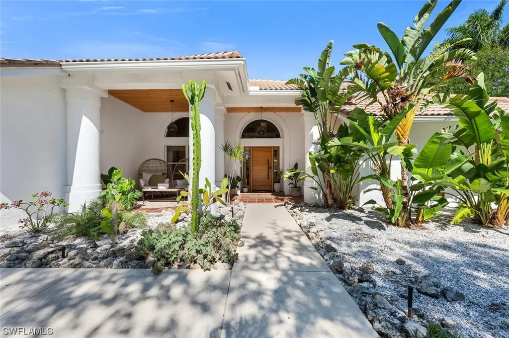 1921 Blackstone Circle Naples FL 34109