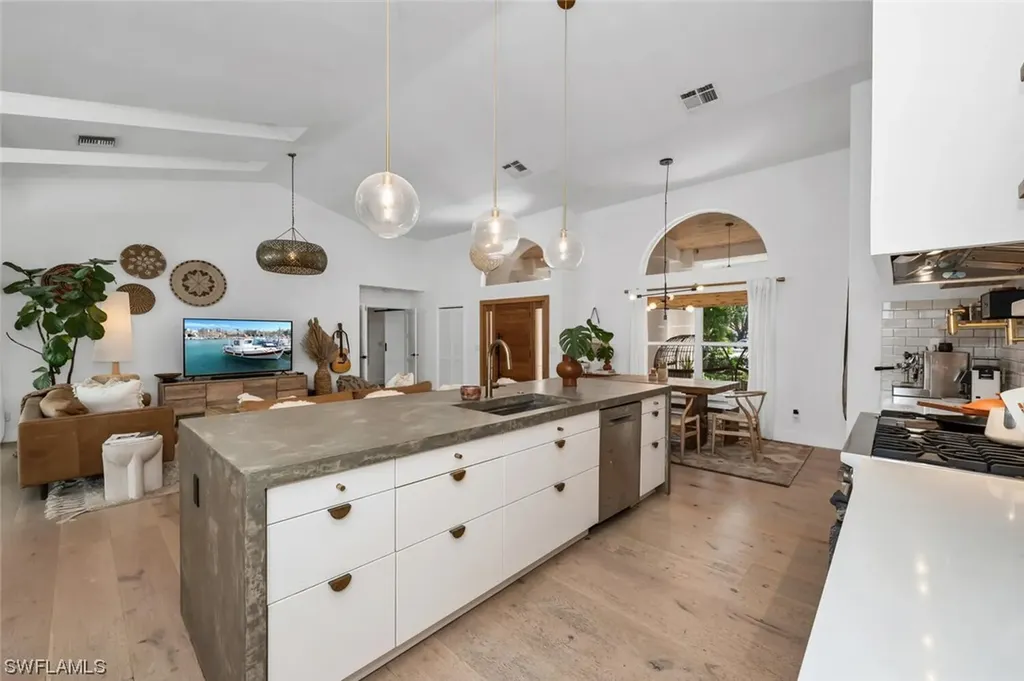 1921 Blackstone Circle Naples FL 34109