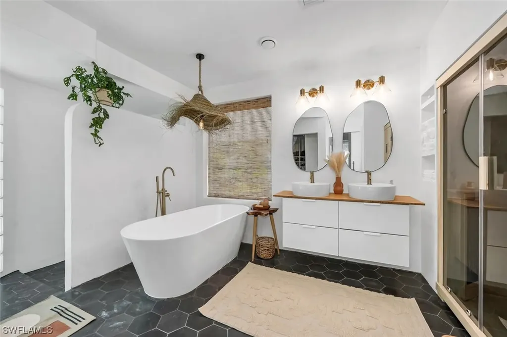 1921 Blackstone Circle Naples FL 34109