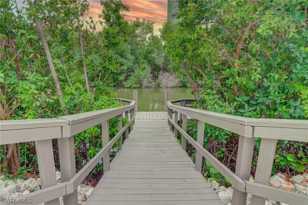 5141 Seahorse Avenue Naples FL 34103