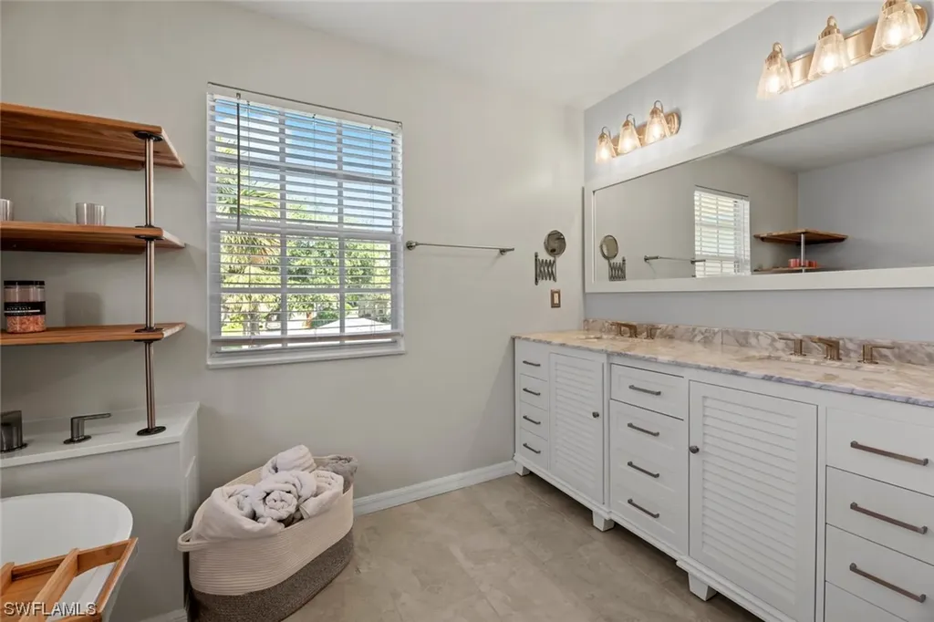 15046 Spinaker Court Naples FL 34119
