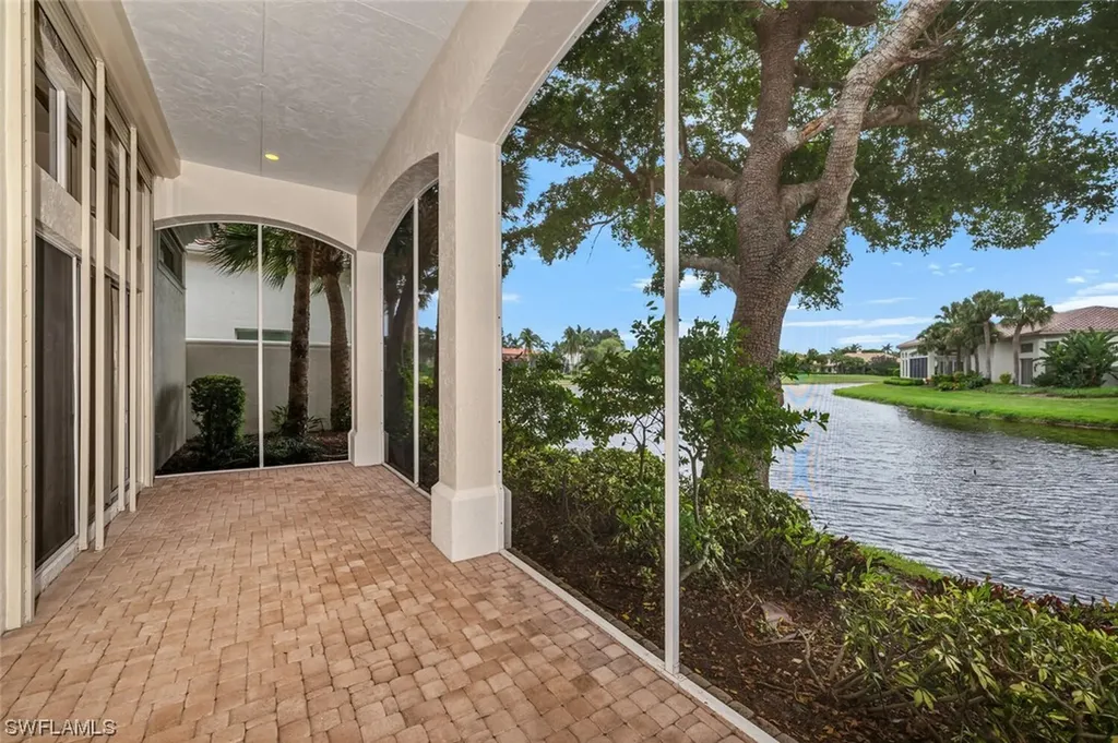 1296 Grand Isle Court Naples FL 34108