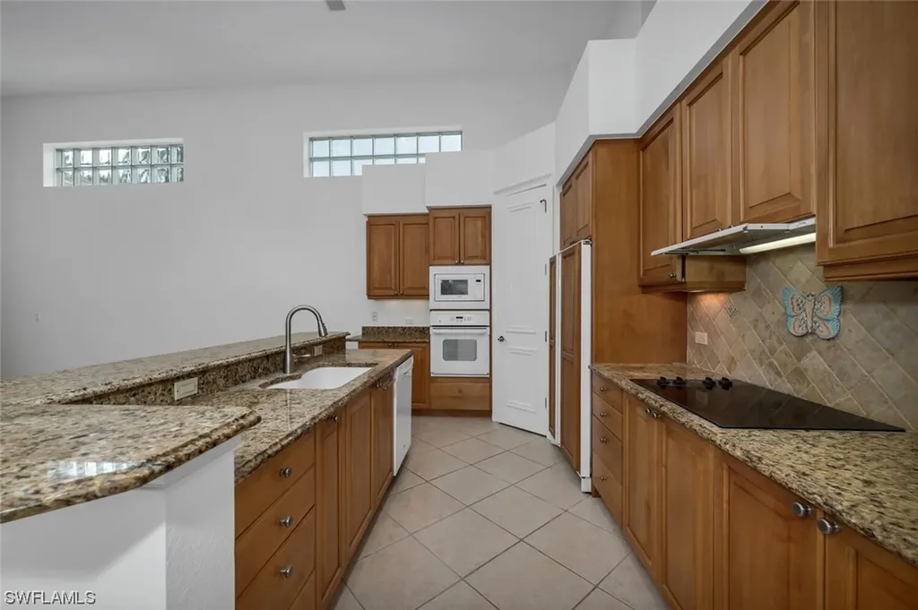 1296 Grand Isle Court Naples FL 34108