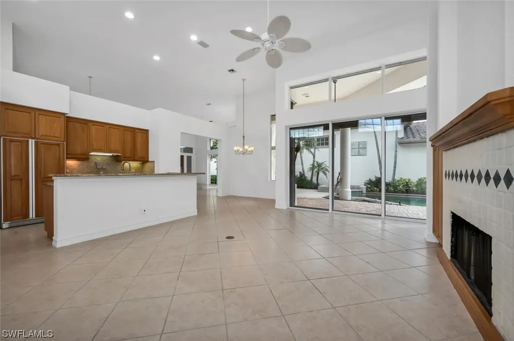 1296 Grand Isle Court Naples FL 34108