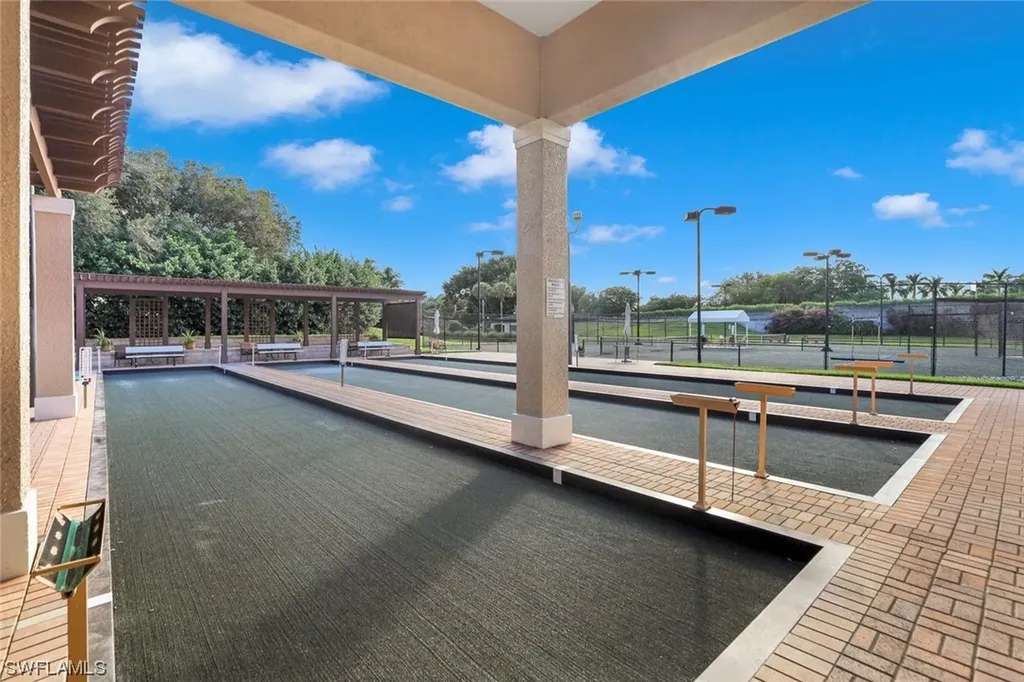 1530 Clermont Drive Naples FL 34109
