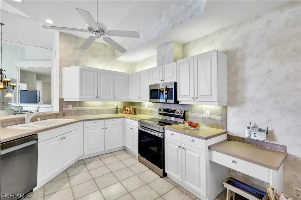 1530 Clermont Drive Naples FL 34109