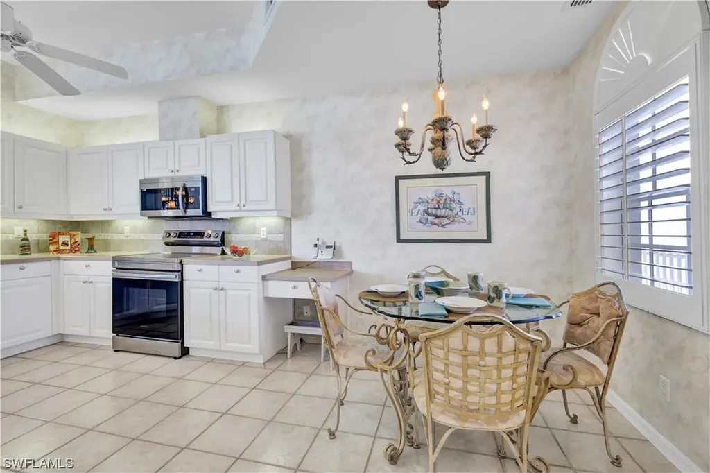 1530 Clermont Drive Naples FL 34109