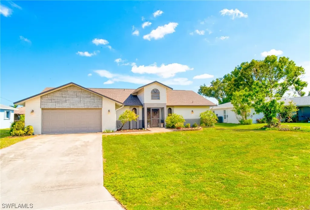 2110 SE 14th Street Cape Coral FL 33990