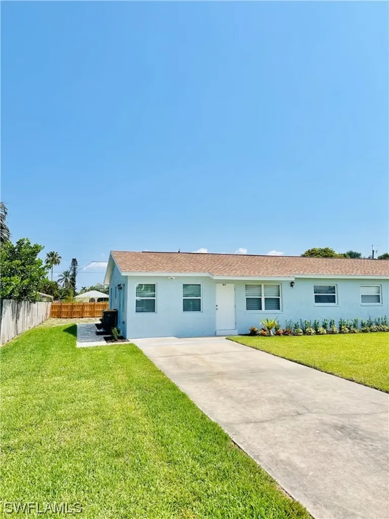 819 92nd Avenue N Naples FL 34108