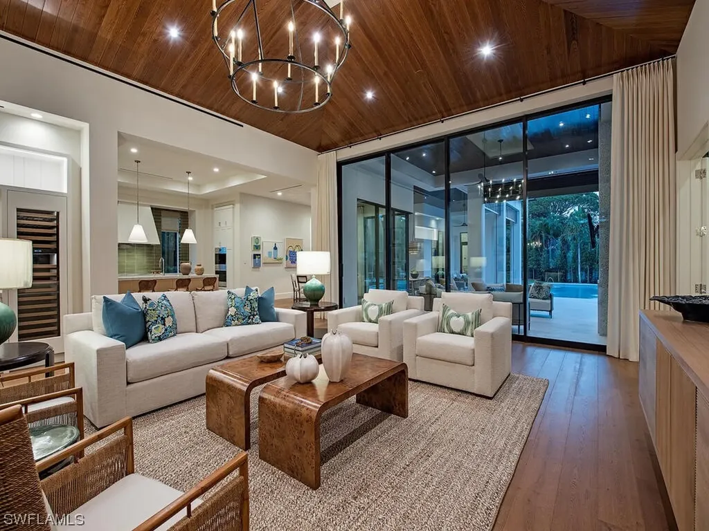 473 Banyan Boulevard Naples FL 34102