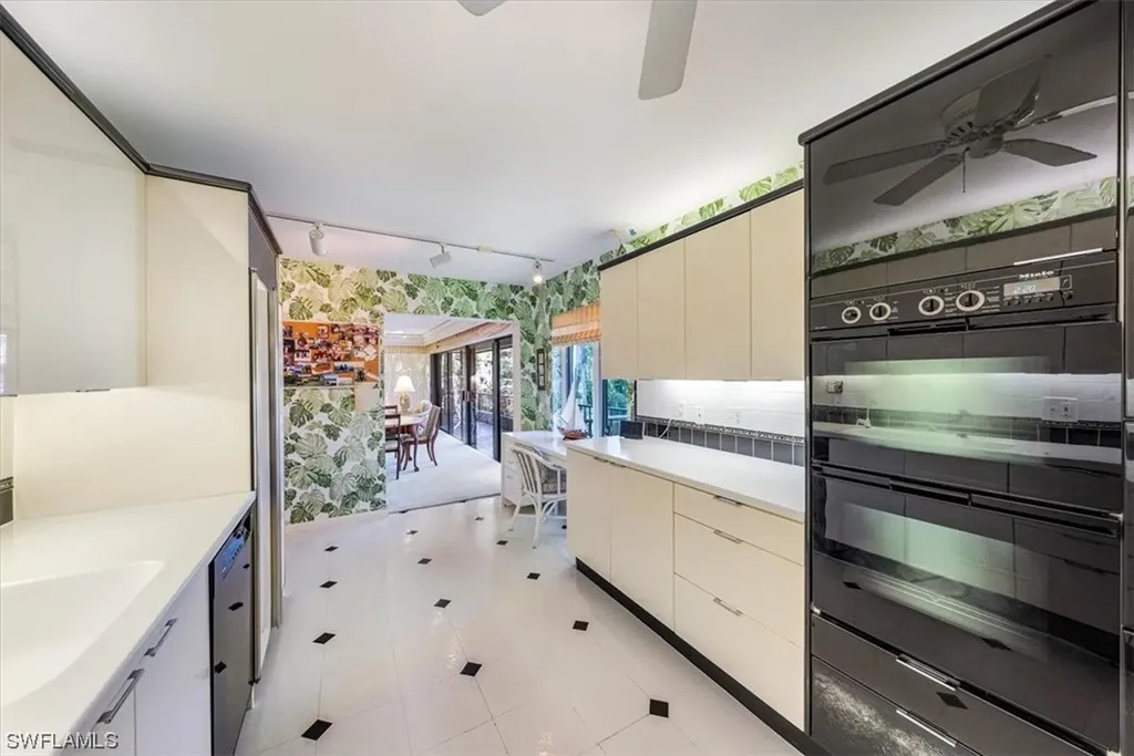103 Clubhouse Lane Naples FL 34105