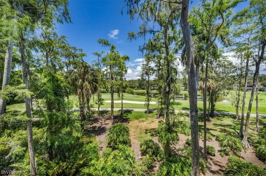 103 Clubhouse Lane Naples FL 34105