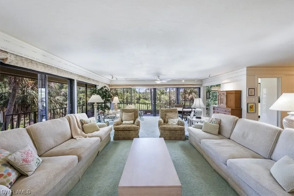 103 Clubhouse Lane Naples FL 34105