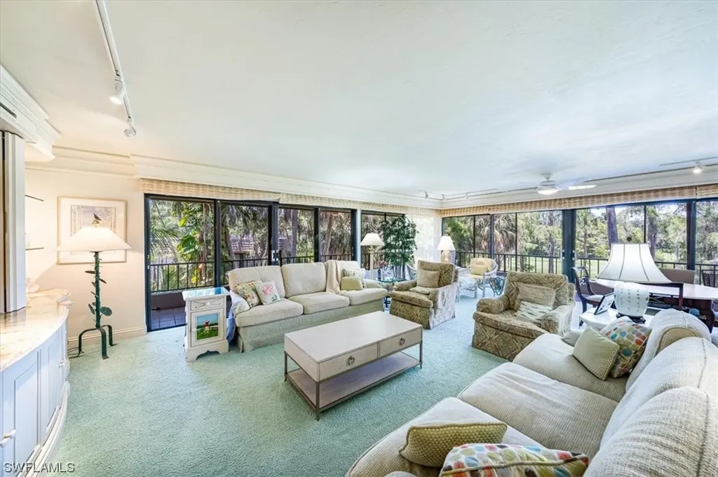 103 Clubhouse Lane Naples FL 34105