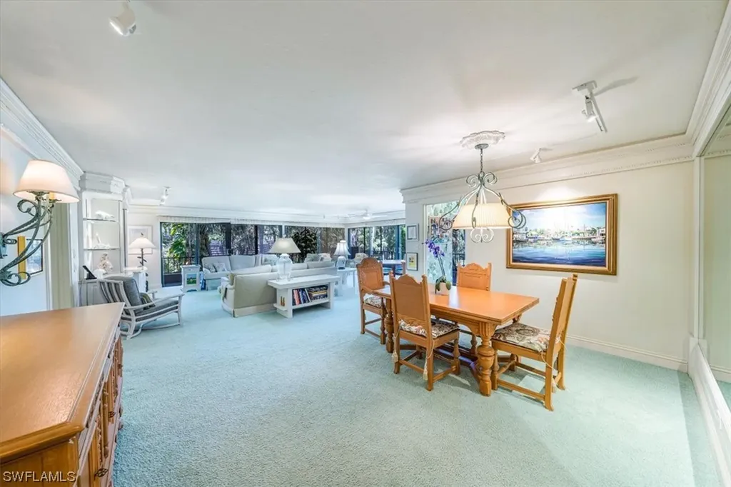 103 Clubhouse Lane Naples FL 34105