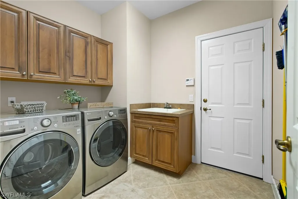 8934 Crown Colony Boulevard Fort Myers FL 33908