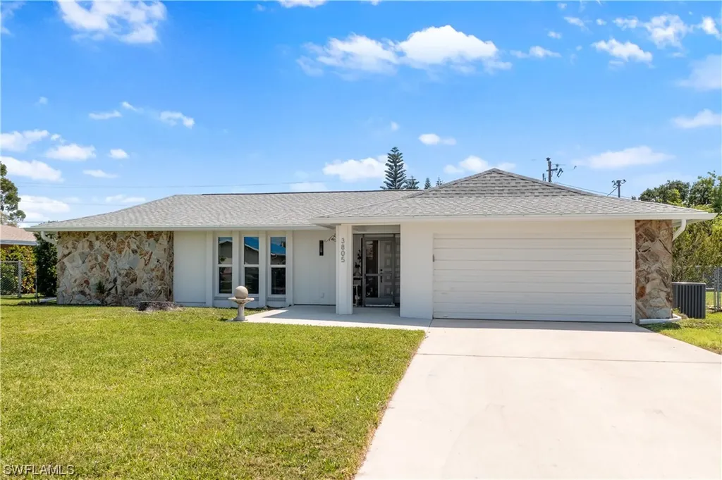3805 SE 2nd Avenue Cape Coral FL 33904