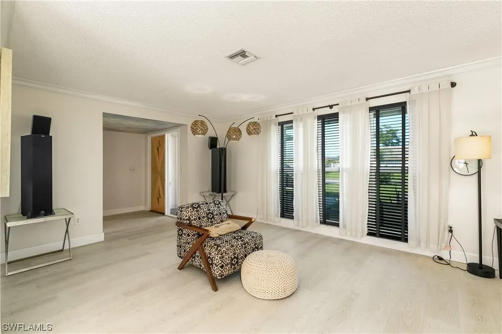 3805 SE 2nd Avenue Cape Coral FL 33904
