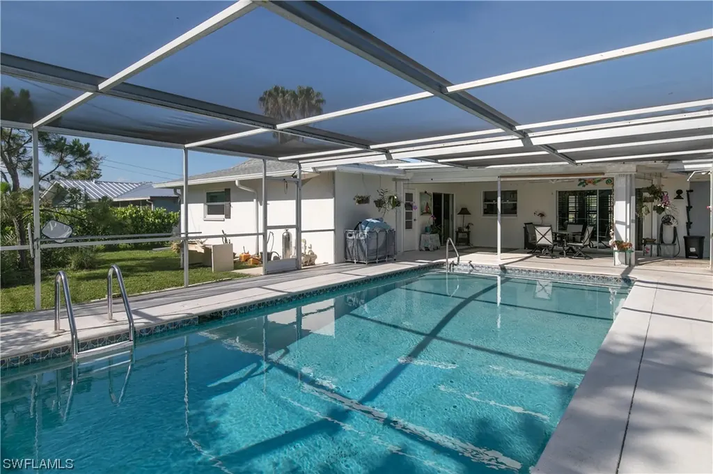 3805 SE 2nd Avenue Cape Coral FL 33904