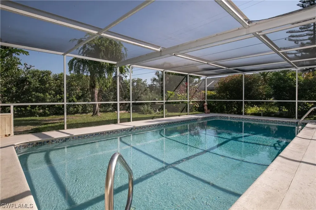3805 SE 2nd Avenue Cape Coral FL 33904