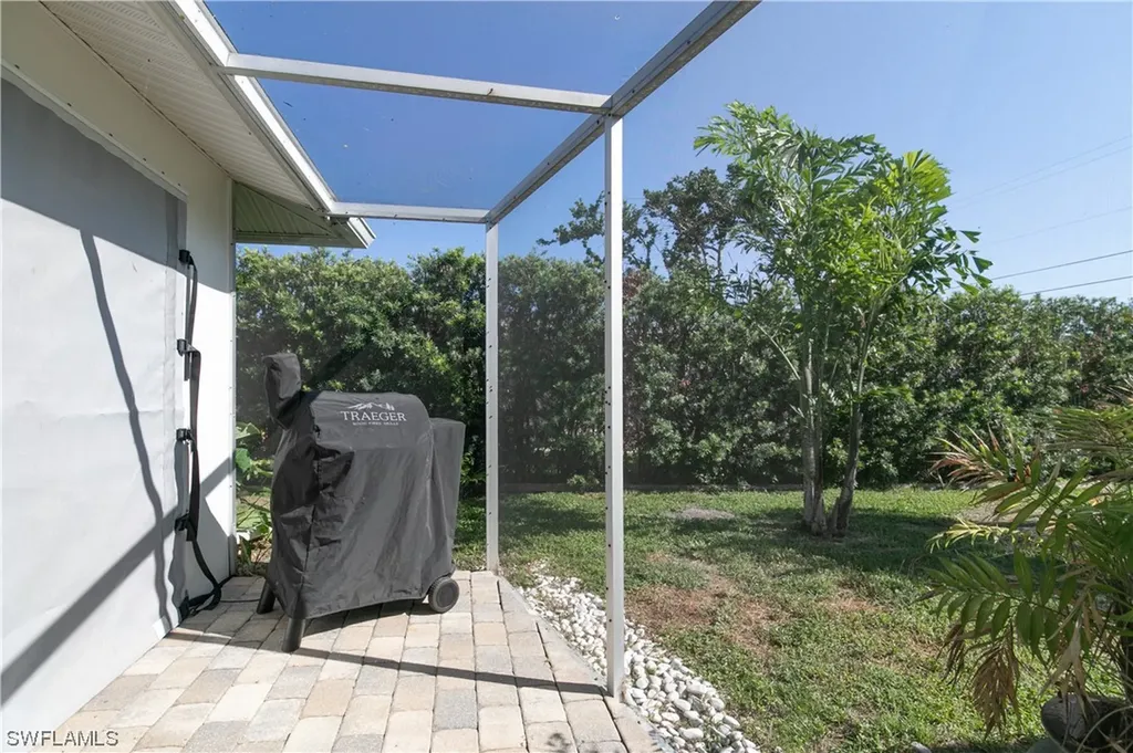 3805 SE 2nd Avenue Cape Coral FL 33904