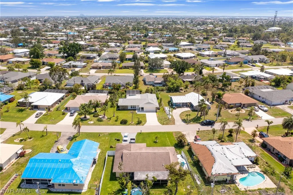 3805 SE 2nd Avenue Cape Coral FL 33904