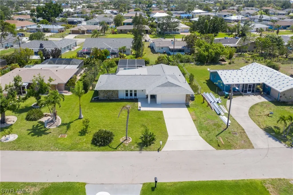 3805 SE 2nd Avenue Cape Coral FL 33904