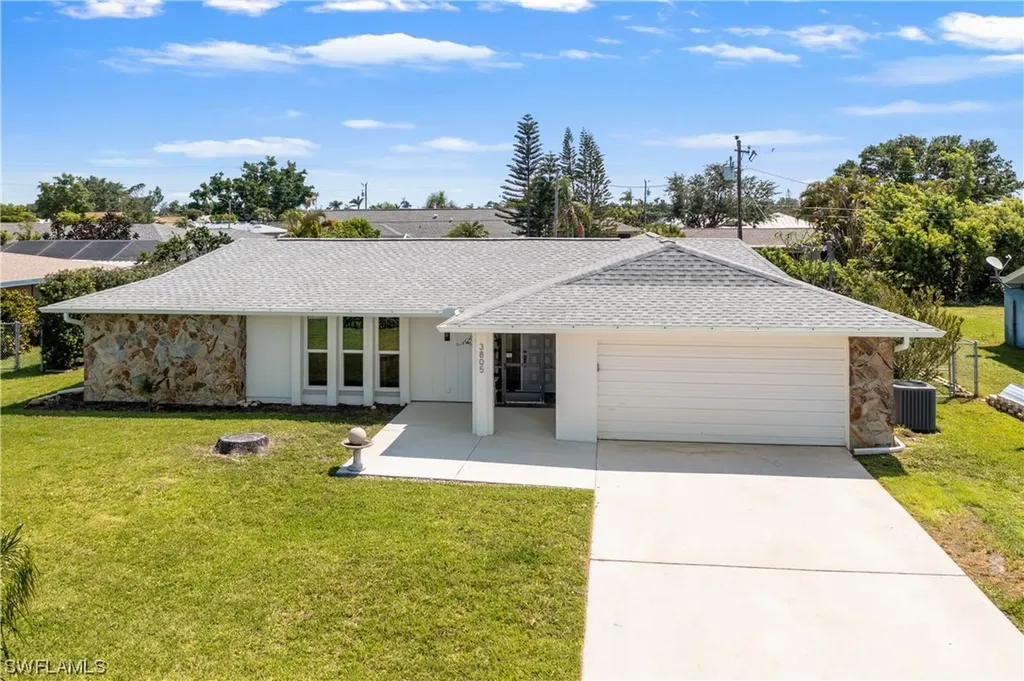 3805 SE 2nd Avenue Cape Coral FL 33904