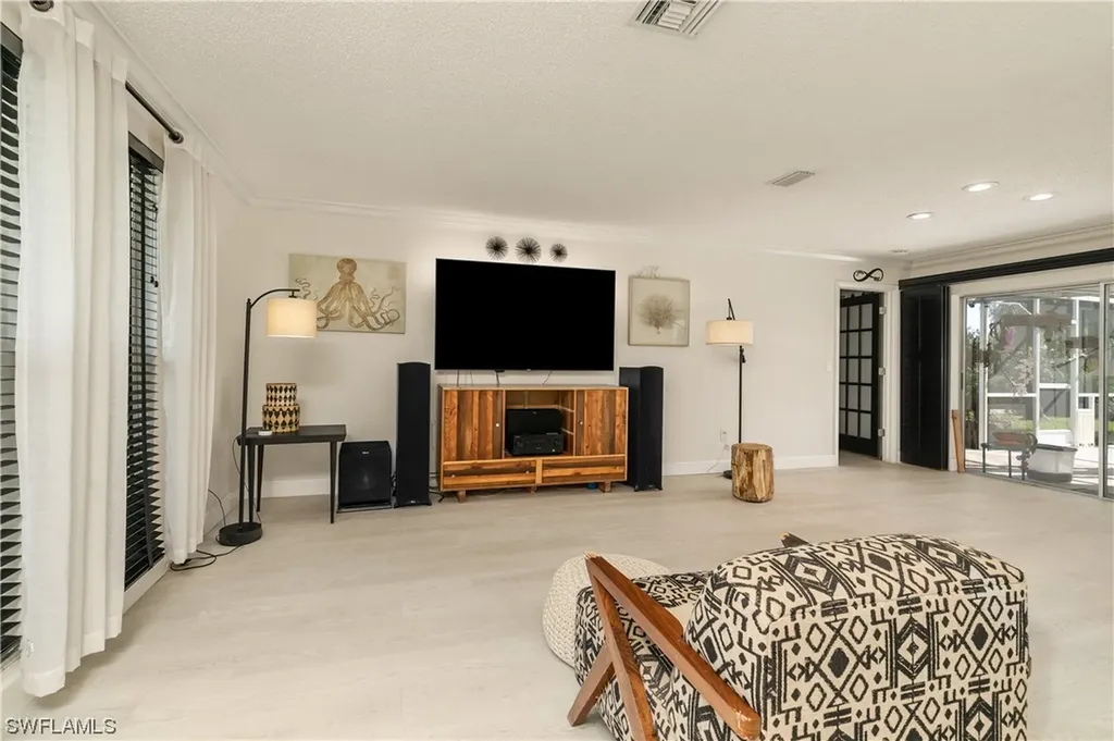 3805 SE 2nd Avenue Cape Coral FL 33904