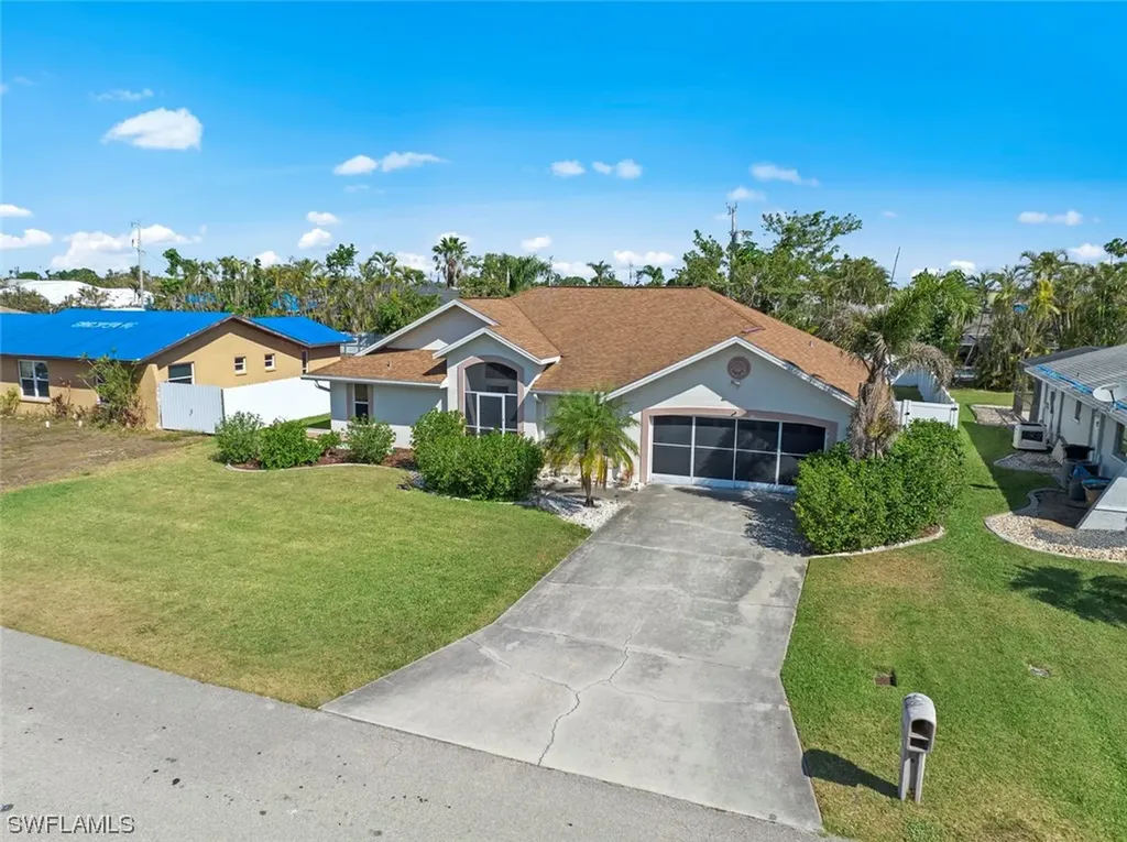 1407 SE 39th Terrace Cape Coral FL 33904